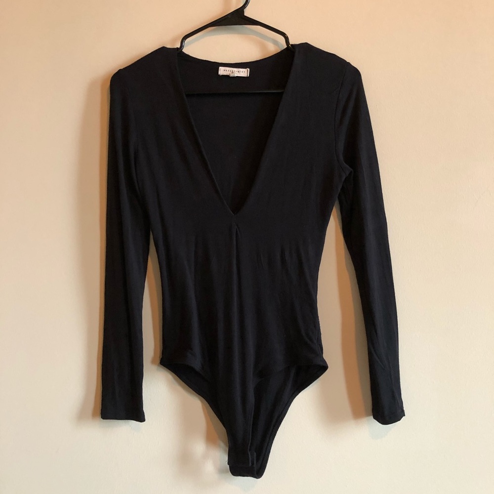 DEEP V NECK LONG SLEEVE BODYSUIT